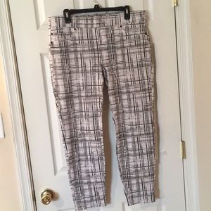Rock and roll style plaid skinny pants
